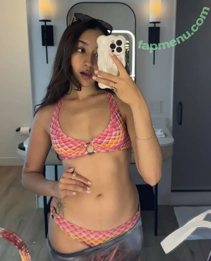 Raveena nude photo #0104 (raveena_aurora / raveenaravish)
