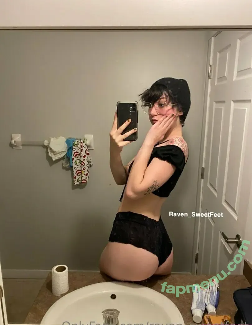raven_sweetfeet nude photo #0045 (rxvenrie)