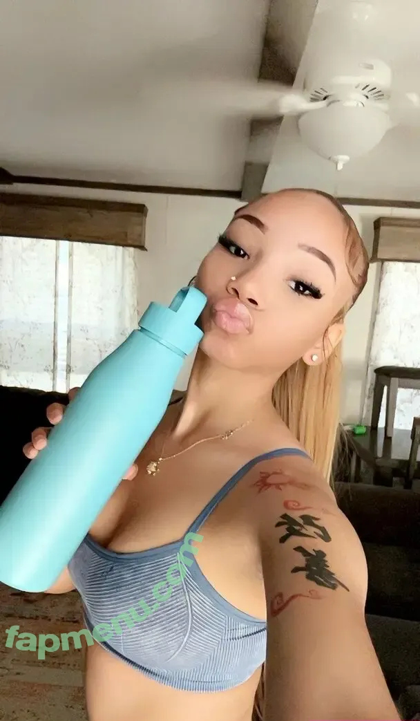 realhunnyj nude photo #0003 (realhunnyj)