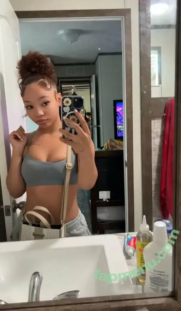 realhunnyj nude photo #0014 (realhunnyj)