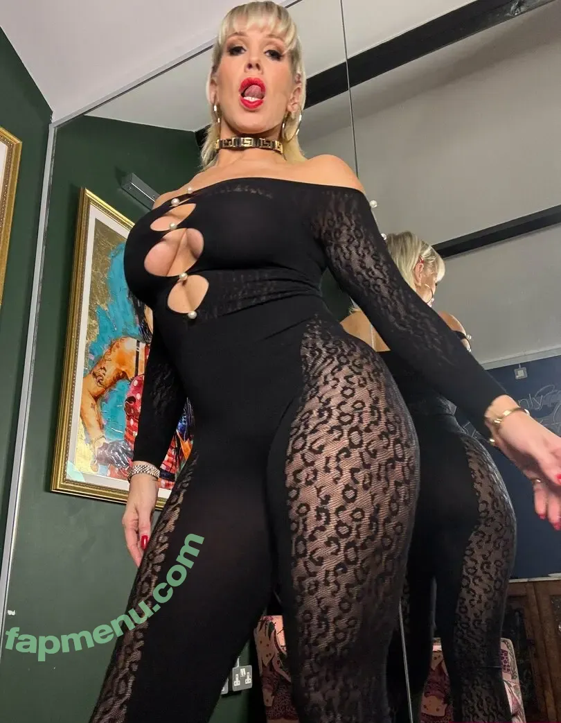 rebeccamorevip nude photo #0013 (queen0ftheeast)