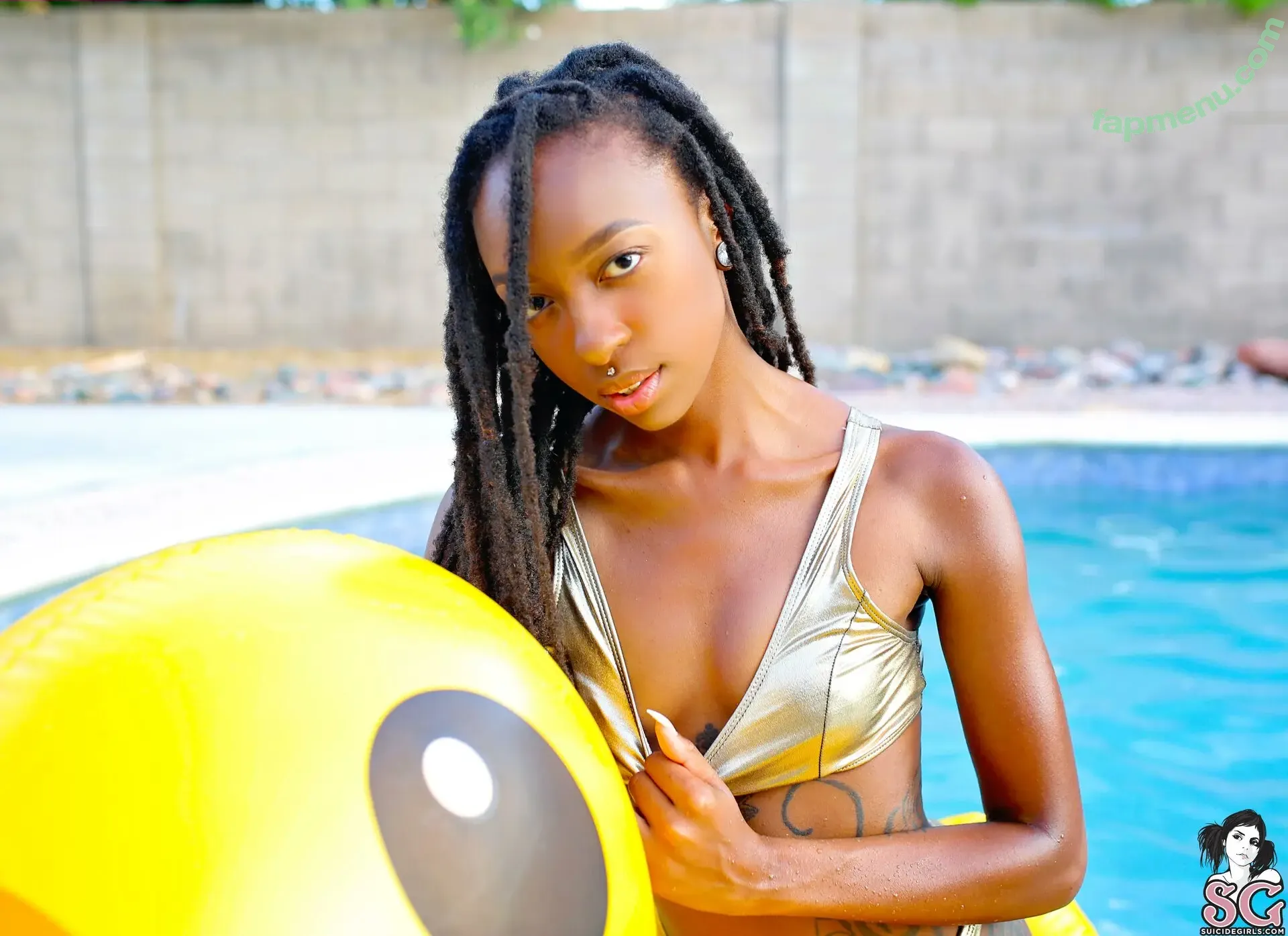 rebirthofphenix nude photo #0409 (rebirthofphenix)