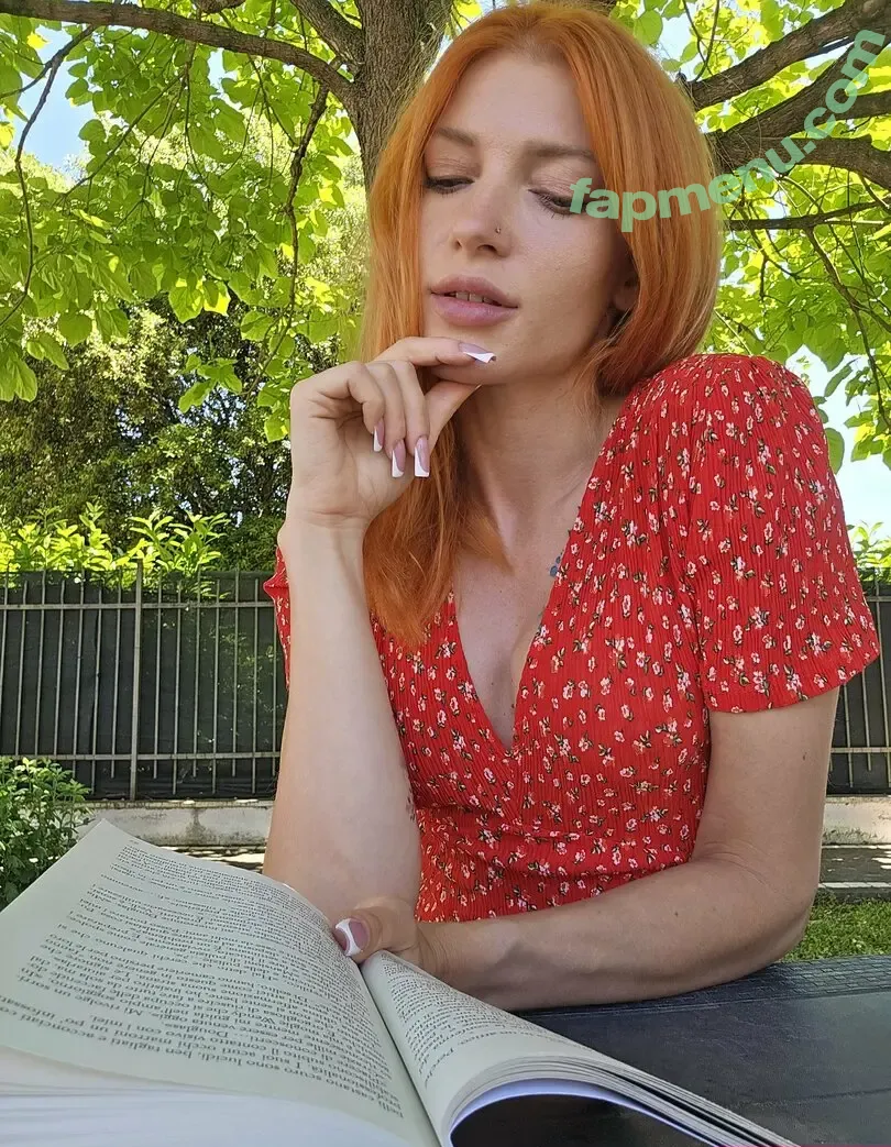 reddfoxxy nude photo #0007 (reddfoxxy)