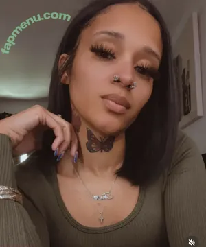 Redzztoes nude photo #0004