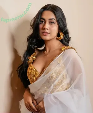 Reem Shaikh / reem_sameer8 nude photo #0002