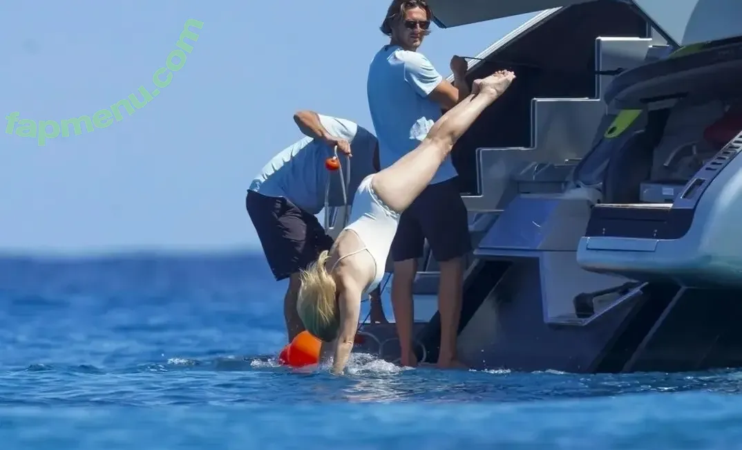 Reese Witherspoon nude photo #0416 (reesew / reesewitherspoon)
