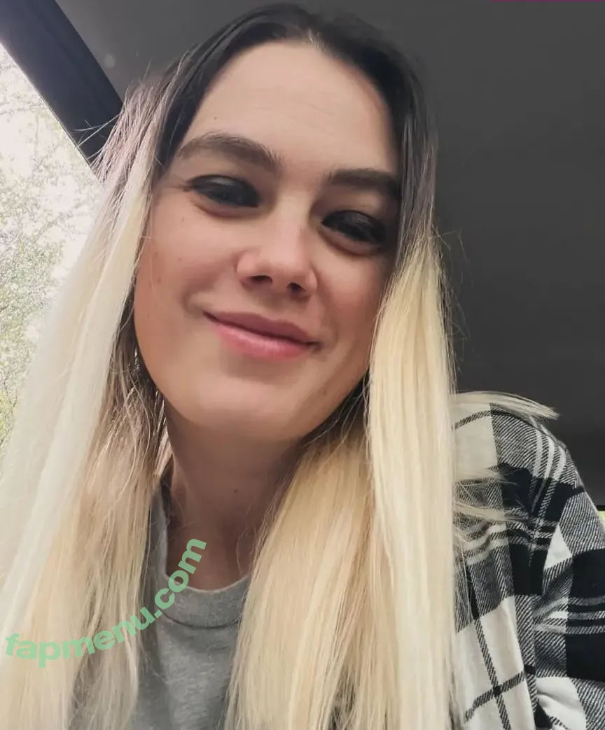 Regan Meek nude photo #0006 (kychick95 / regan2013)