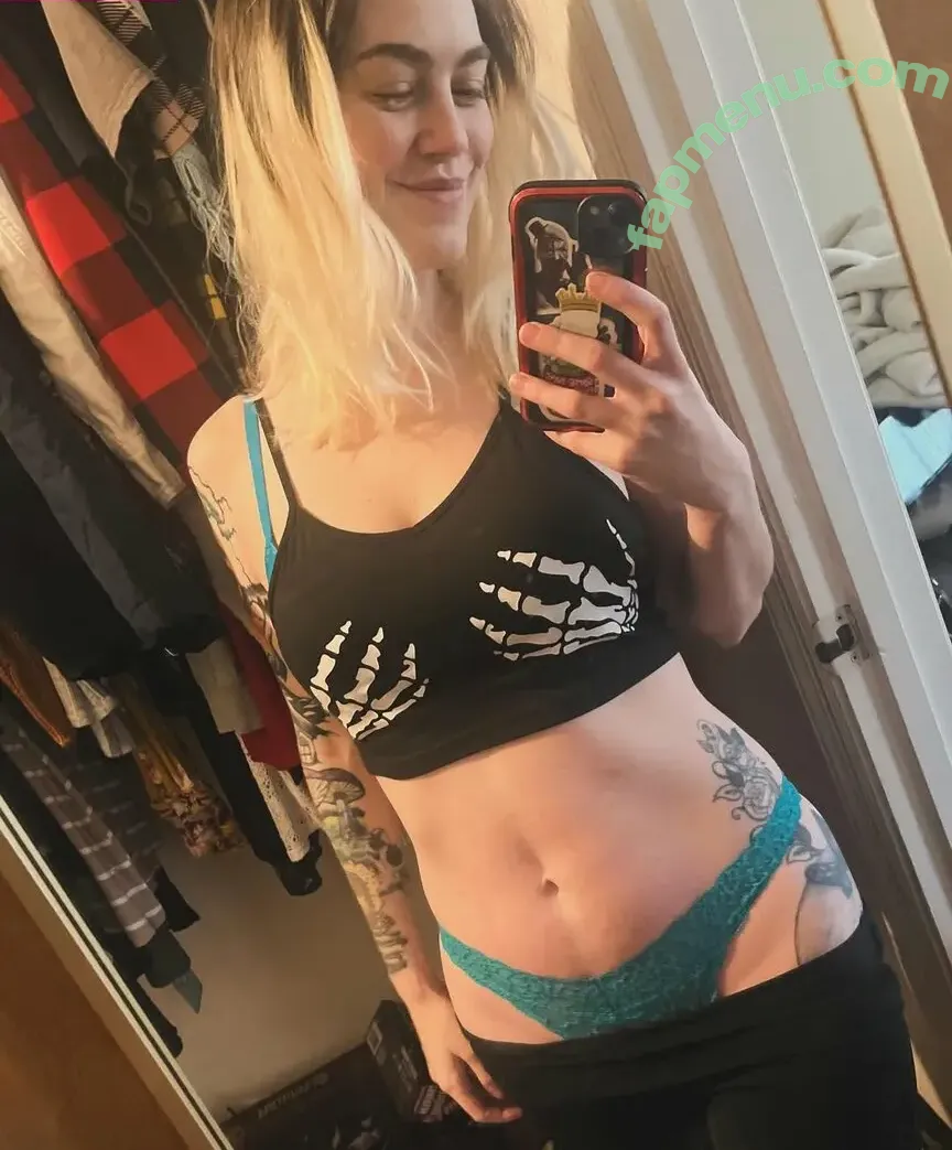 Regan Meek nude photo #0017 (kychick95 / regan2013)