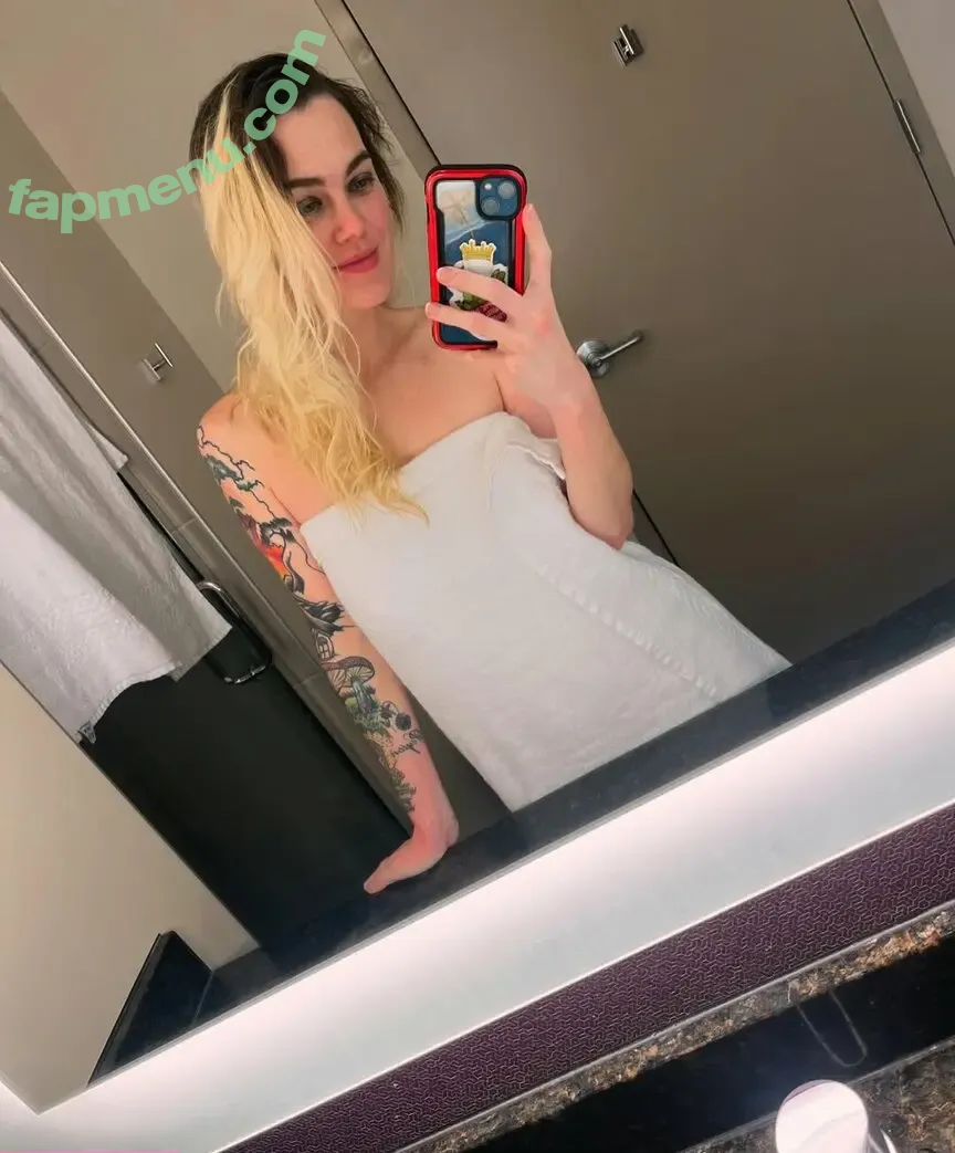 Regan Meek nude photo #0022 (kychick95 / regan2013)