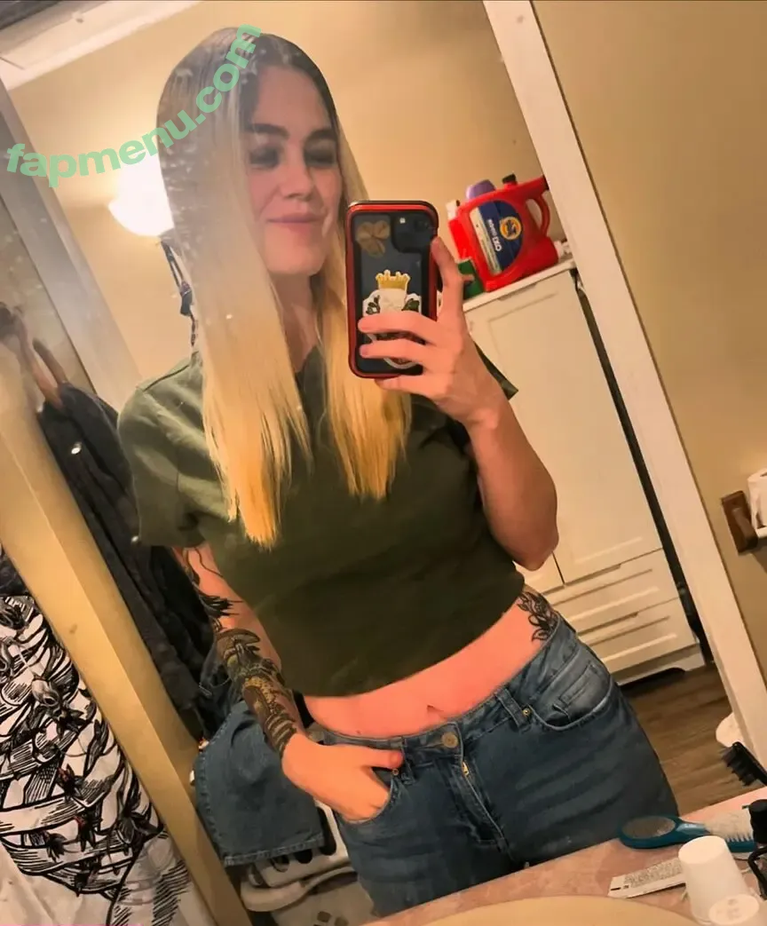 Regan Meek nude photo #0023 (kychick95 / regan2013)