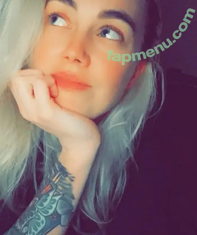 Regan Meek nude photo #0031 (kychick95 / regan2013)