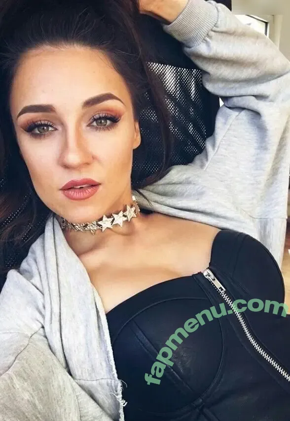 Regina Hixt nude photo #0003 (reginahixt)
