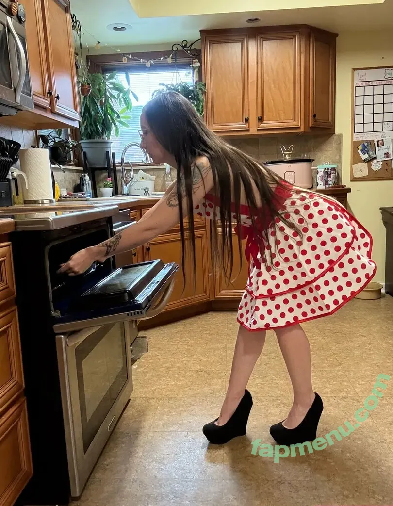 reginaphalange1993 nude photo #0035 (theonewiththemagnadoodle)