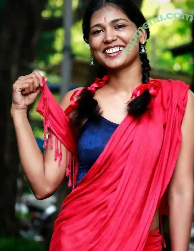 Rehanafathima nude photo #0004 (Rehanafathima)