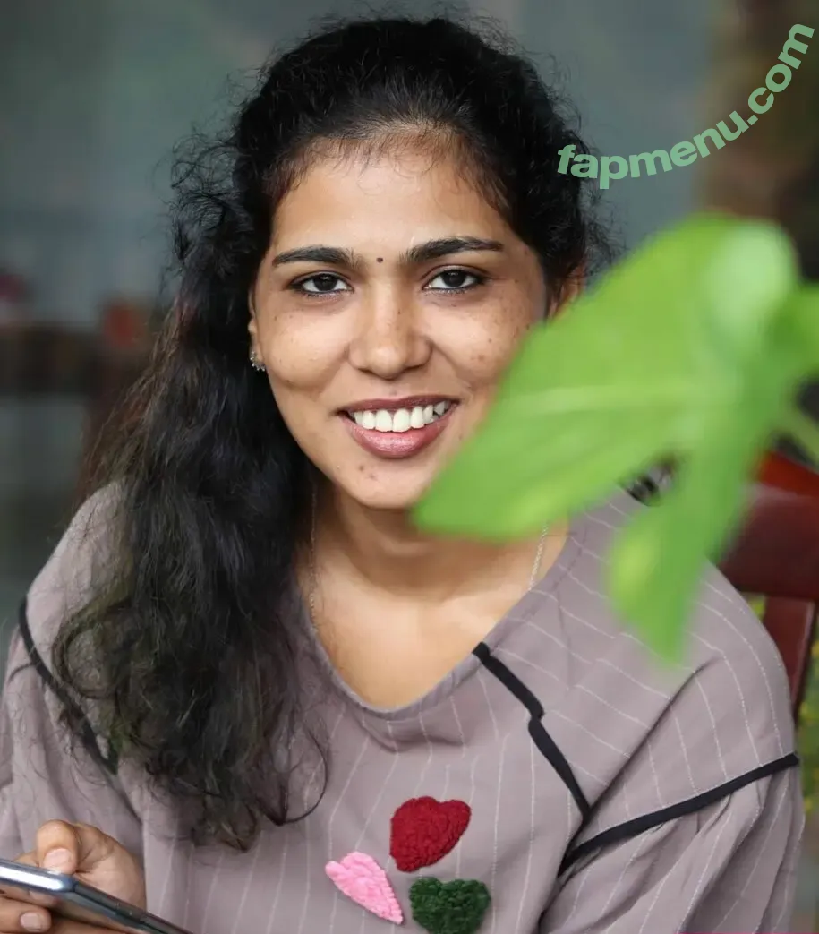 Rehanafathima nude photo #0013 (Rehanafathima)