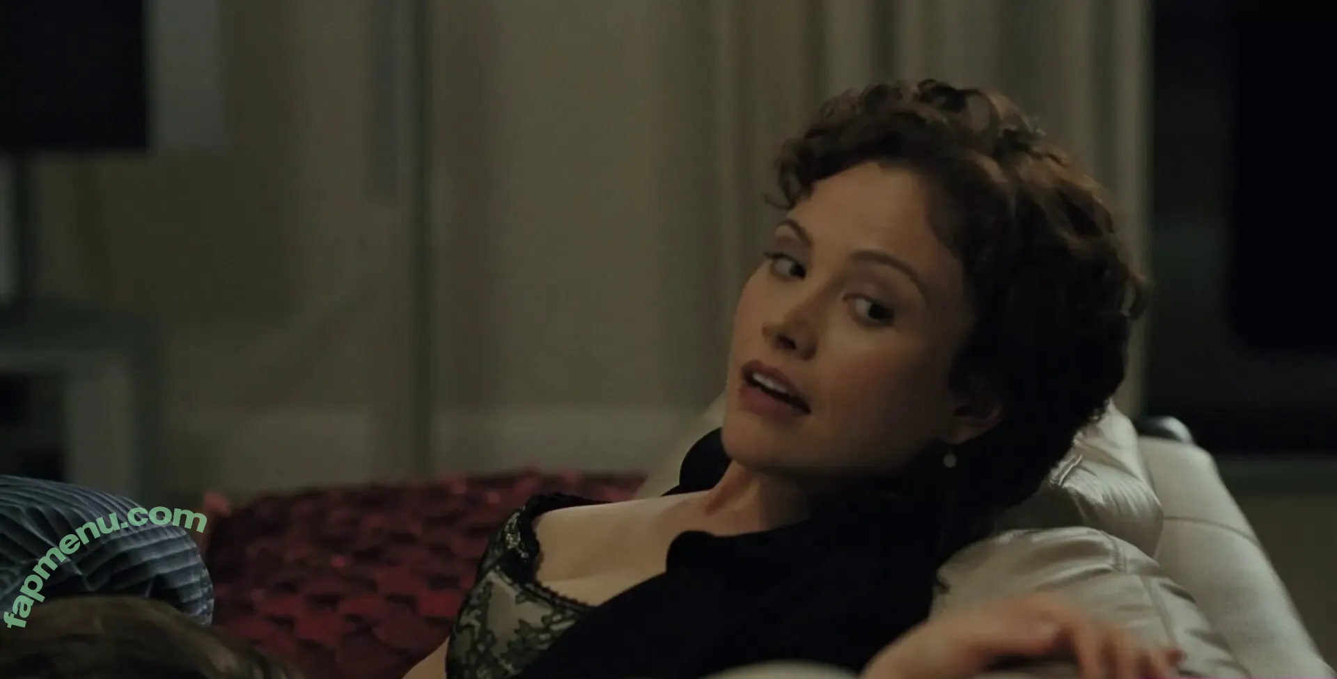 Reikoaylesworth nude photo #0005 (Reikoaylesworth)