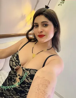 Renu Chandra / __renu__chandra nude photo #0021