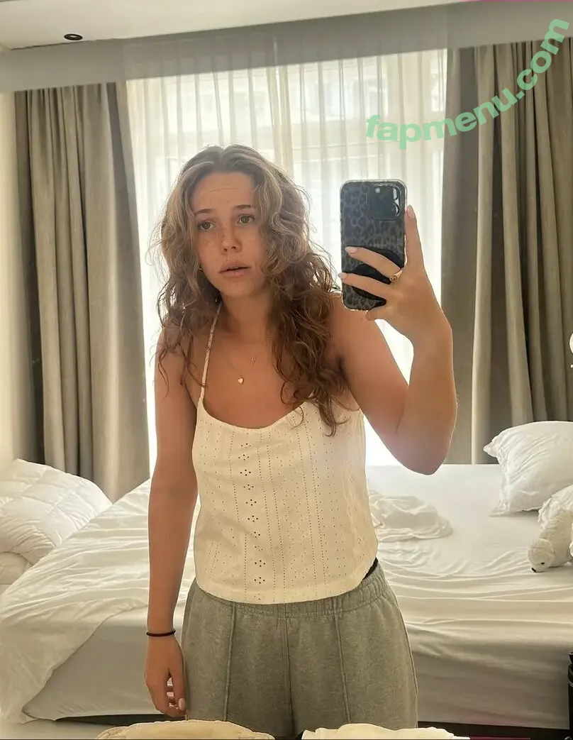 Rhodé Kok nude photo #0035 (rhodeekok)