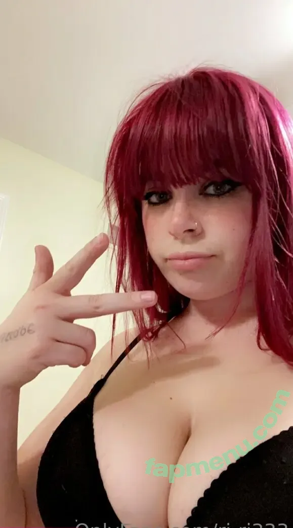 ri-ri333 nude photo #0003 (pretty.ri333)