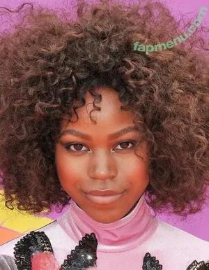 Riele Downs / rieledowns nude photo #0042