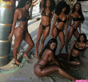 Riele Downs / rieledowns nude photo #0044