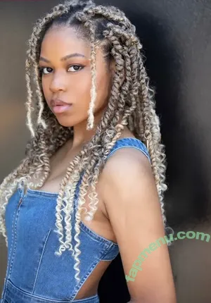 Riele Downs / rieledowns nude photo #0047