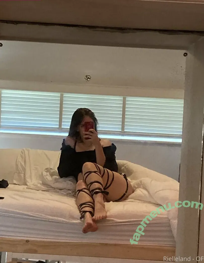 rielleland nude photo #0002 (rielleland)