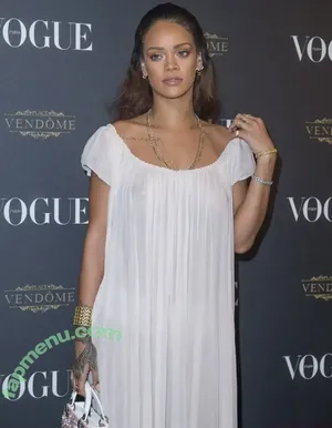 Rihanna / badgalriri nude photo #4626
