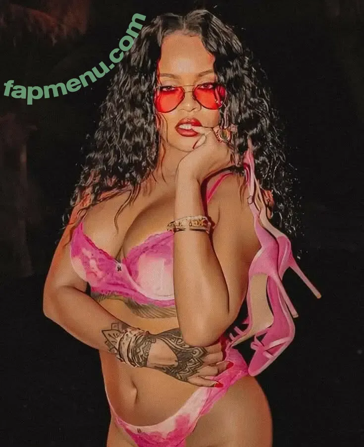 Rihanna nude photo #4556 (badgalriri)