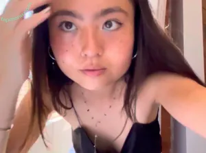 Riishka Asmr / rishikaroz nude photo #0024
