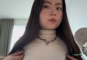 Riishka Asmr / rishikaroz nude photo #0030