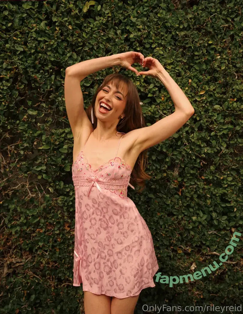 Riley Reid nude photo #0012 (hellorileyreid / rileyreid)