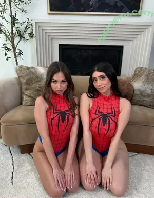 Riley Reid / hellorileyreid / rileyreidx3 nude photo #0121