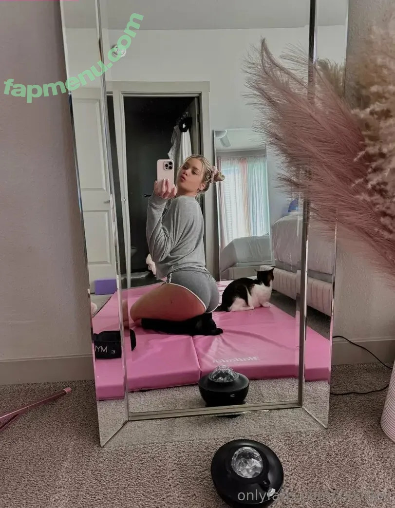 Riley Steele nude photo #1850 (rileyxinsta / xxxRiley)
