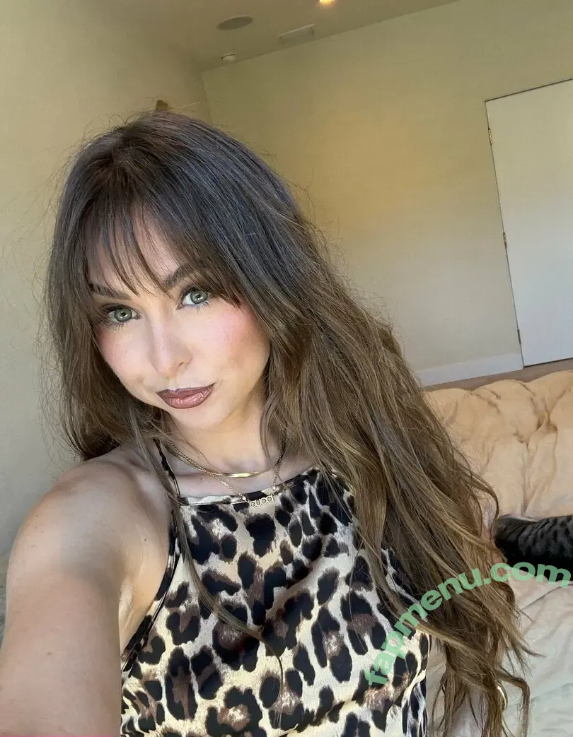 rileyreid nude photo #0029 (letrileylive)
