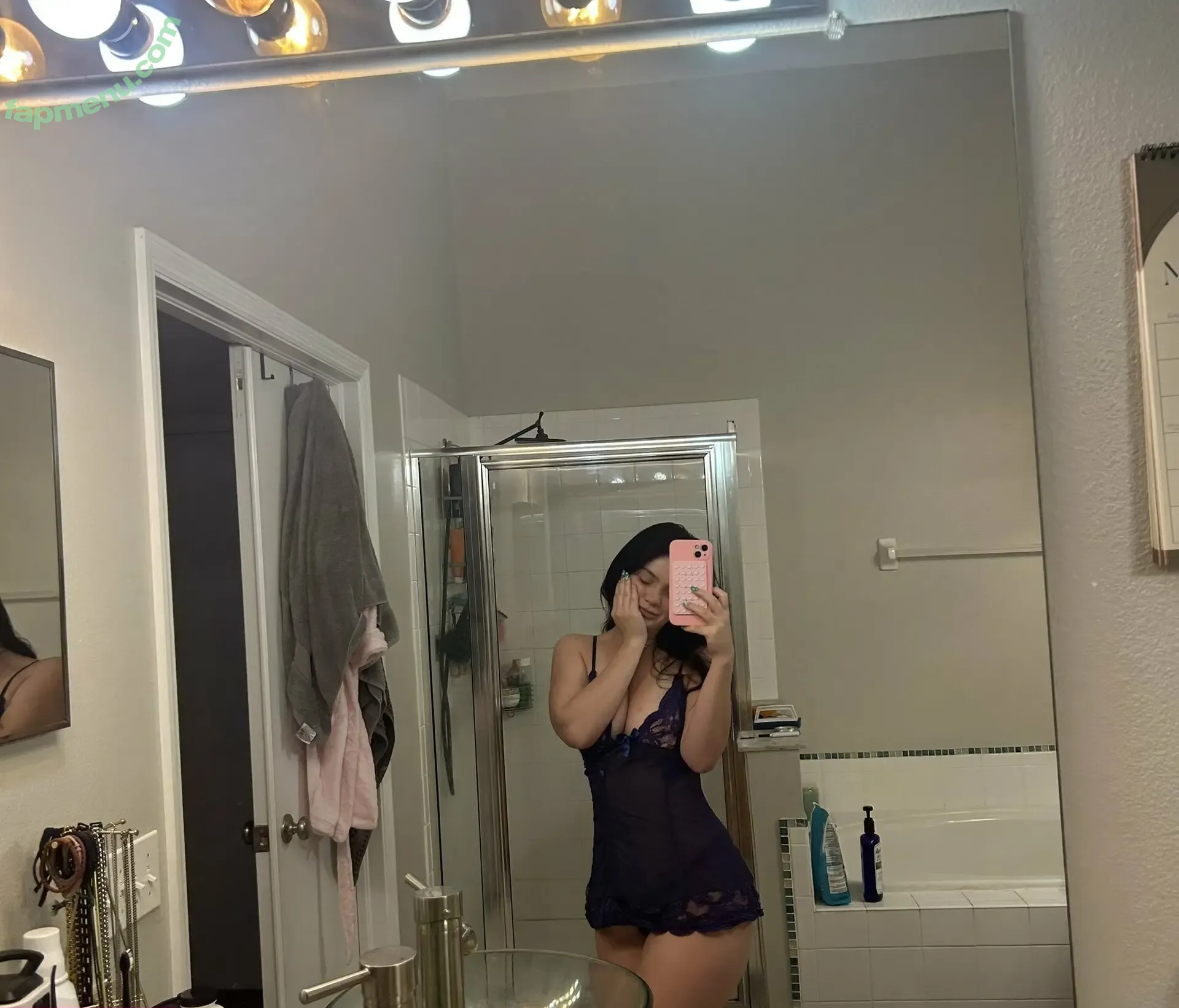 rileyross222 nude photo #0050 (rileyrross)