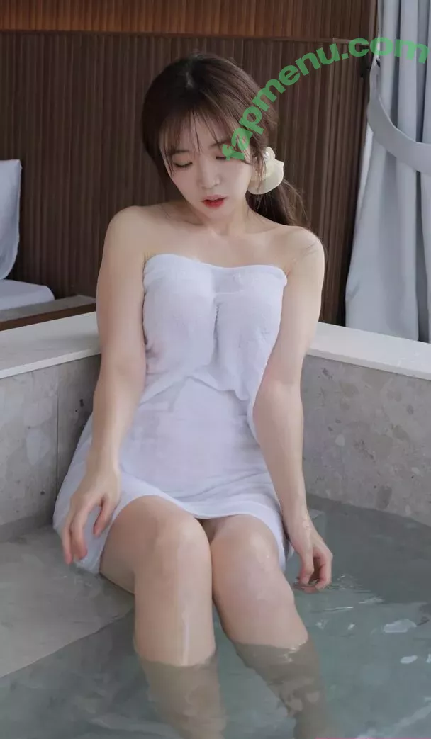 Rina G nude photo #0010 (momorina / rinajvlog)