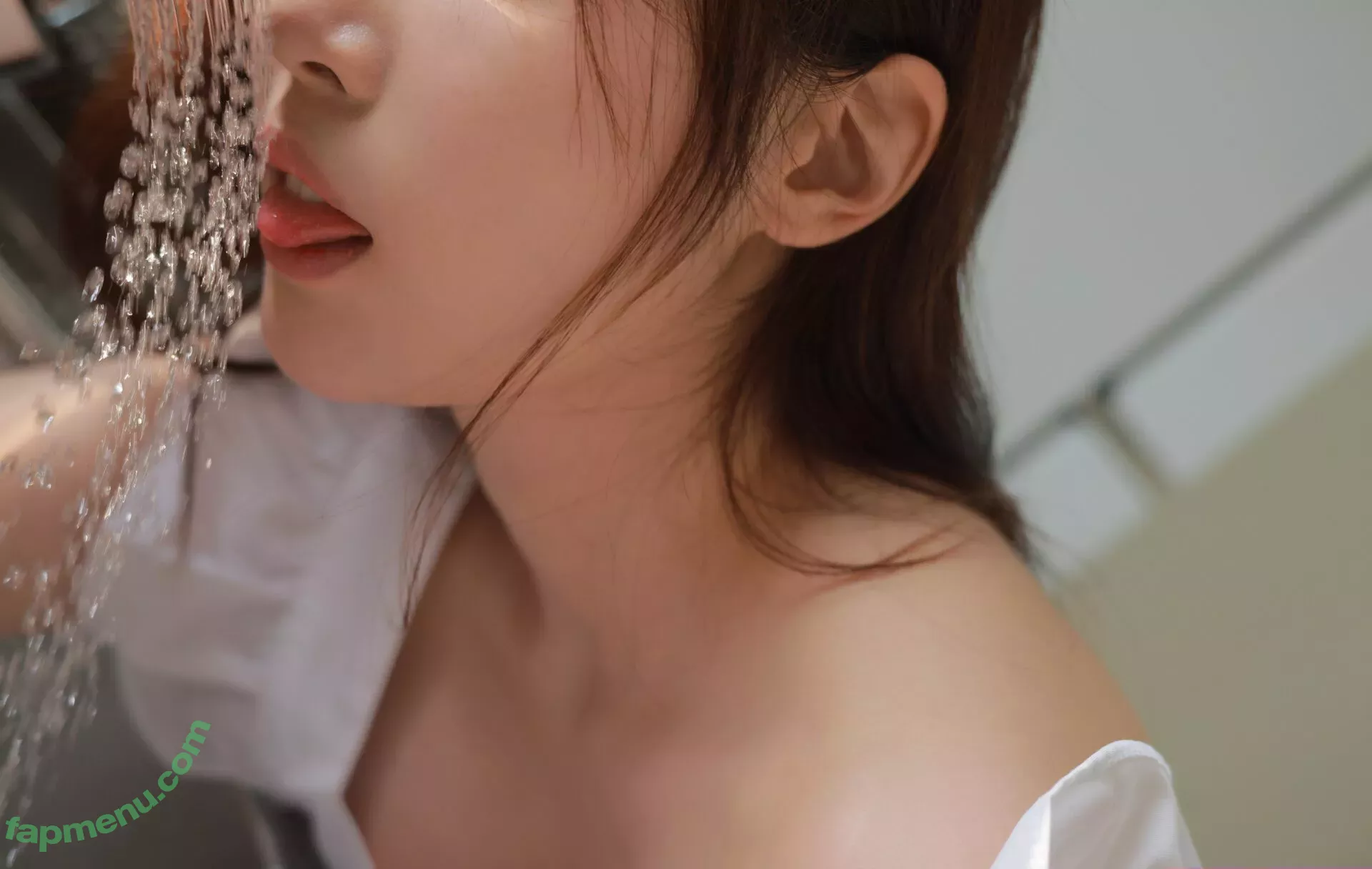 Rina G nude photo #0014 (momorina / rinajvlog)