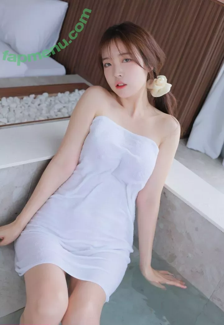 Rina nude photo #0010 (momorina / rinajvlog)