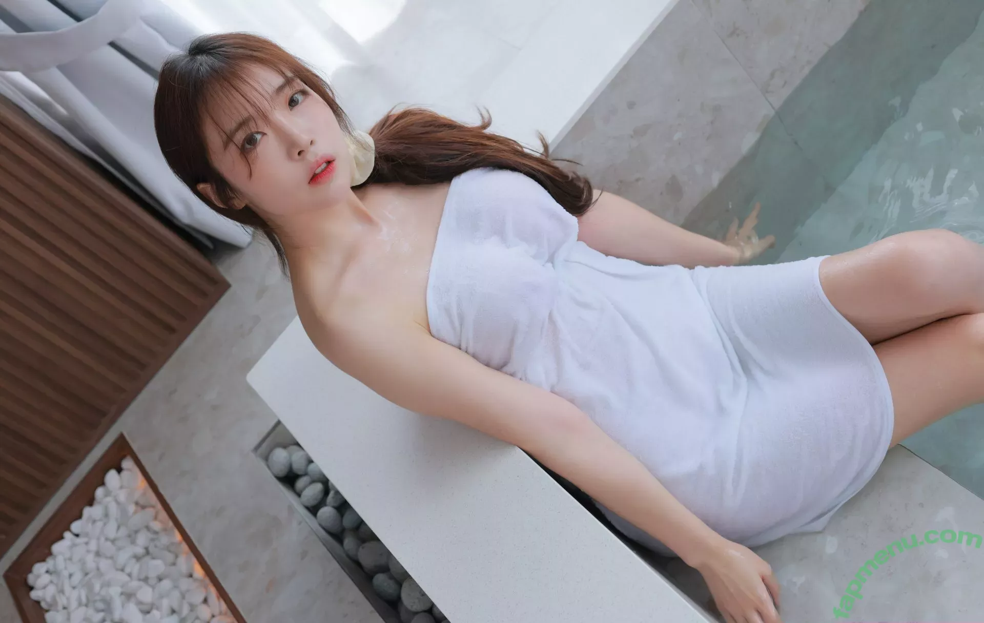 Rina nude photo #0016 (momorina / rinajvlog)