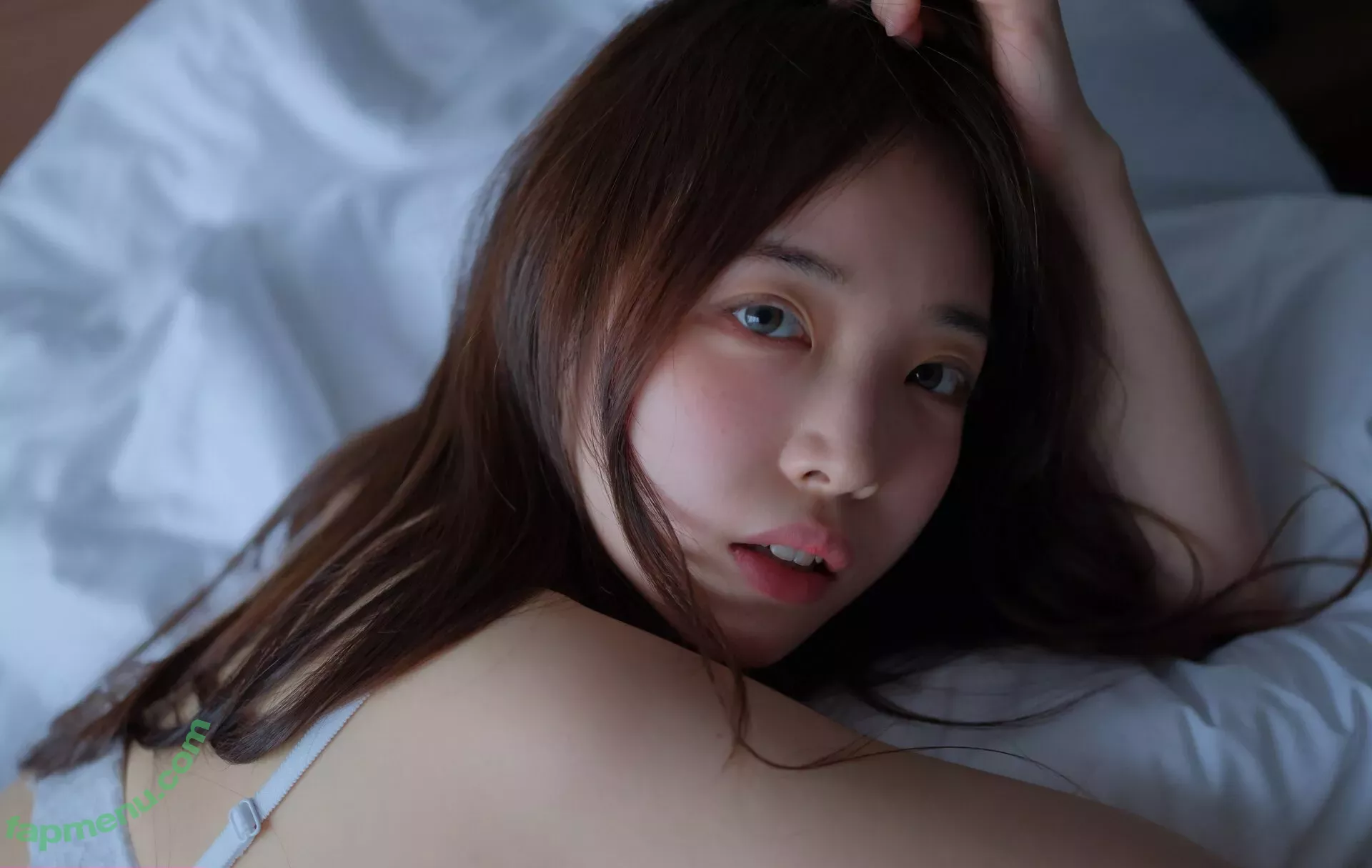Rina nude photo #0184 (momorina / rinajvlog)