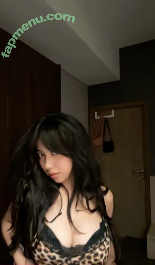 risaatjan nude photo #0086 (notriissaaa)