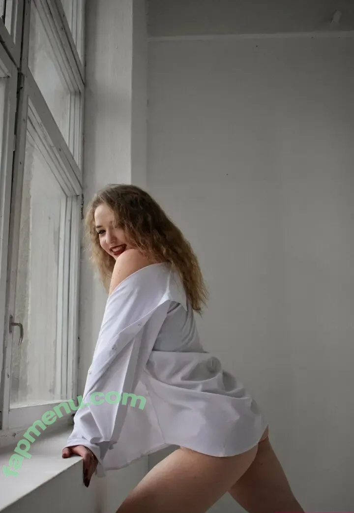 risk.moore nude photo #0002 (reel)