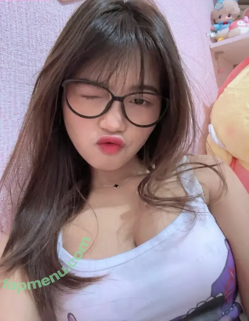 Riska Saputri nude photo #0028 (Riskanjut / riskaputri7)