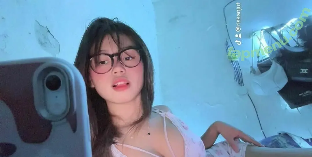 Riska Saputri nude photo #0032 (Riskanjut / riskaputri7)