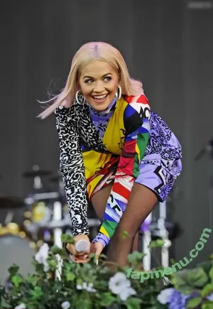 Rita Ora / ritaora / ritaoraeu nude photo #7411