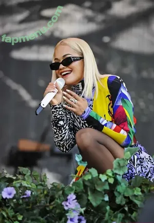 Rita Ora / ritaora / ritaoraeu nude photo #7417
