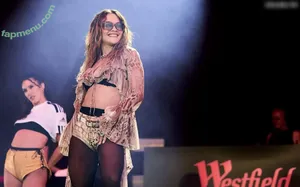 Rita Ora / ritaora / ritaoraeu nude photo #7445
