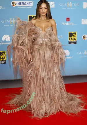 Rita Ora / ritaora / ritaoraeu nude photo #7563