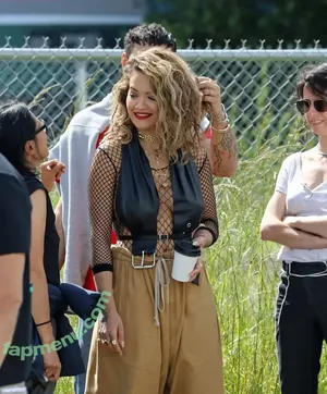 Rita Ora / ritaora / ritaoraeu nude photo #7571